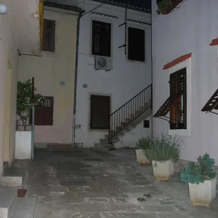 Apartamento In Zentrumsnaehe Mit Balkon By Interhome