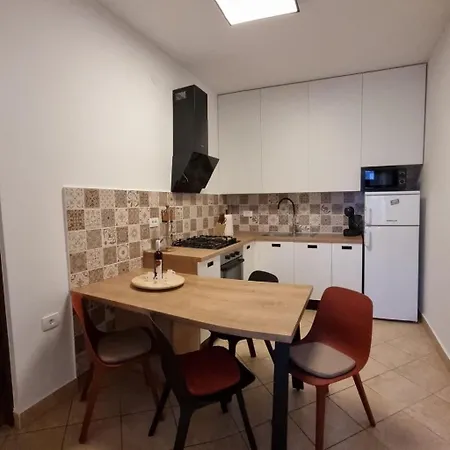 Appartamento In Zentrumsnaehe Mit Balkon By Interhome