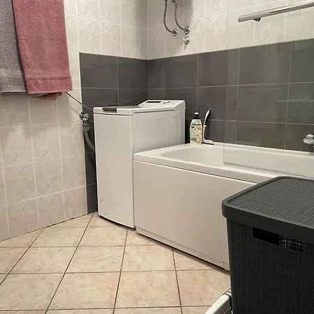 In Zentrumsnaehe Mit Balkon By Interhome Appartamento *