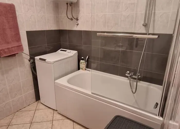 In Zentrumsnaehe Mit Balkon By Interhome *