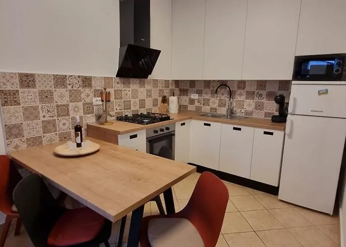 In Zentrumsnaehe Mit Balkon By Interhome