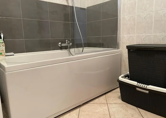 In Zentrumsnaehe Mit Balkon By Interhome * Pula