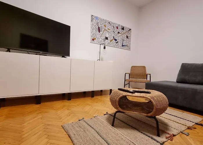 In Zentrumsnaehe Mit Balkon By Interhome *